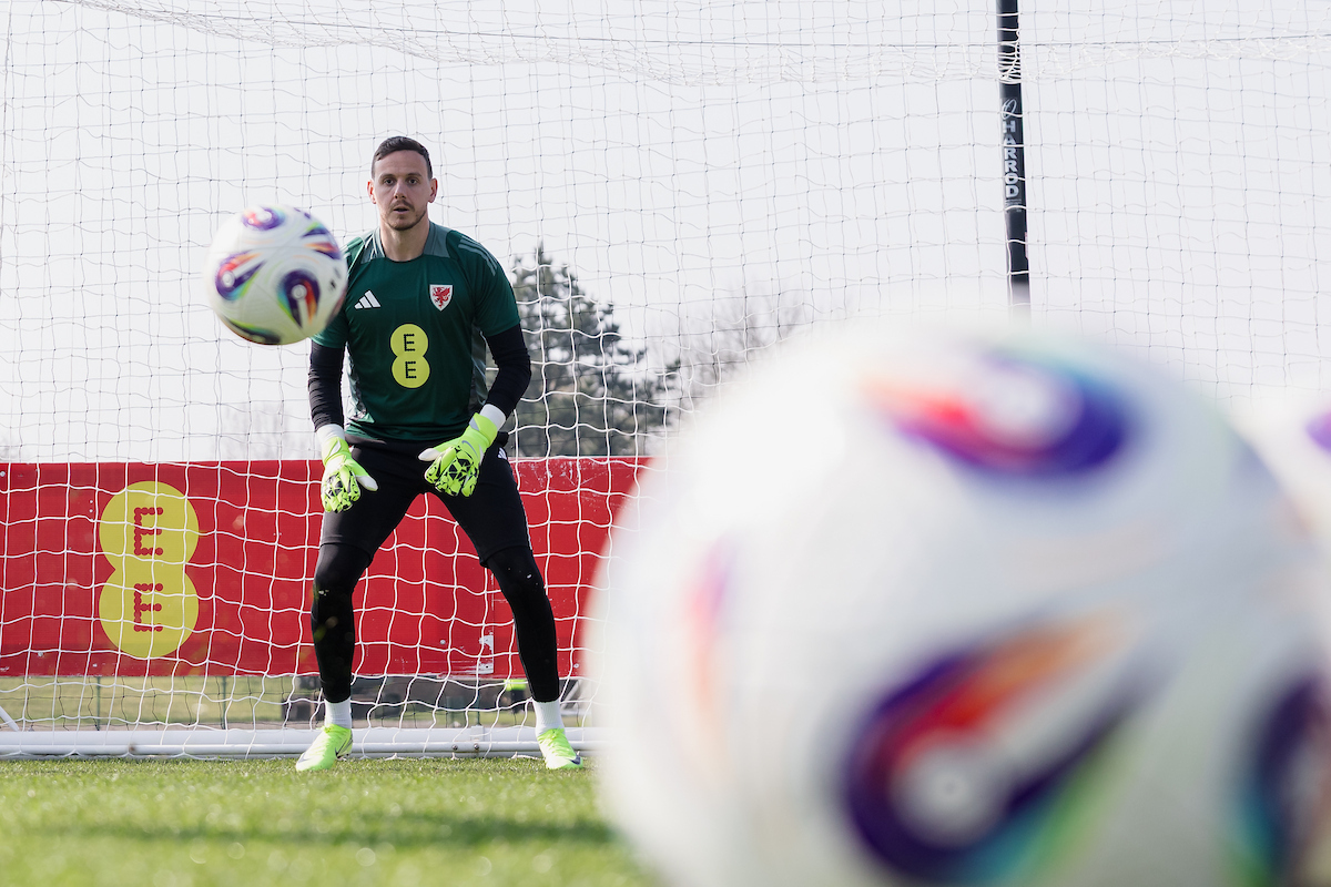 Introduction to Coaching Goalkeepers : Marshall Islands Soccer Federation